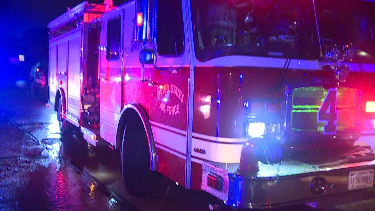 Lightning possibly starts damaging house fire in Del City neighborhood