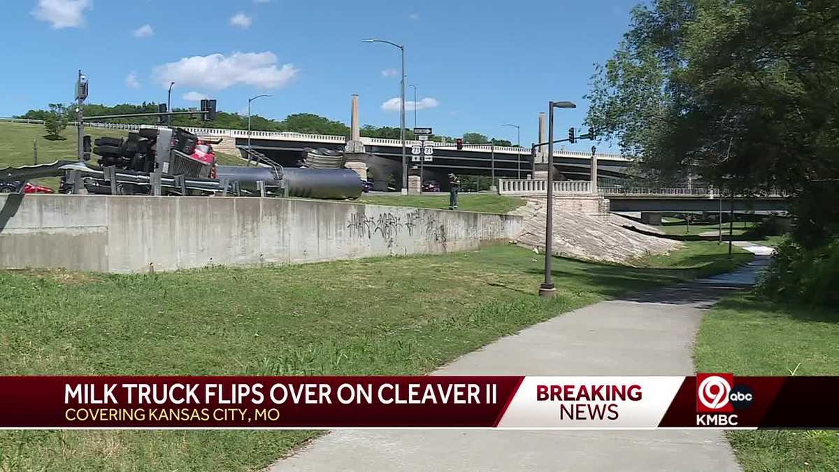 Minor injuries reported after truck overturns, spills milk on highway exit ramp in Kansas City – KMBC Kansas City