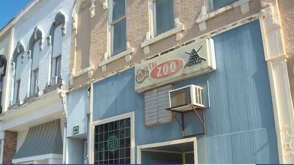 downtown indianola businesses will get a facelift.