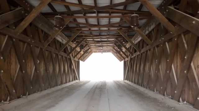 Bridge festival in Iowa community marks first event since tornado - Vimarsana News