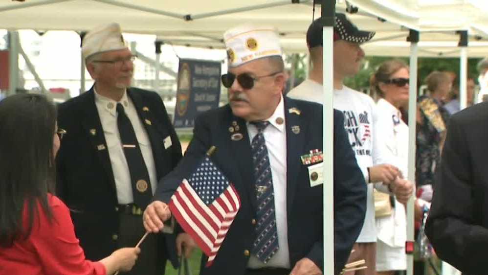 101 people become naturalized citizens on Fourth of July