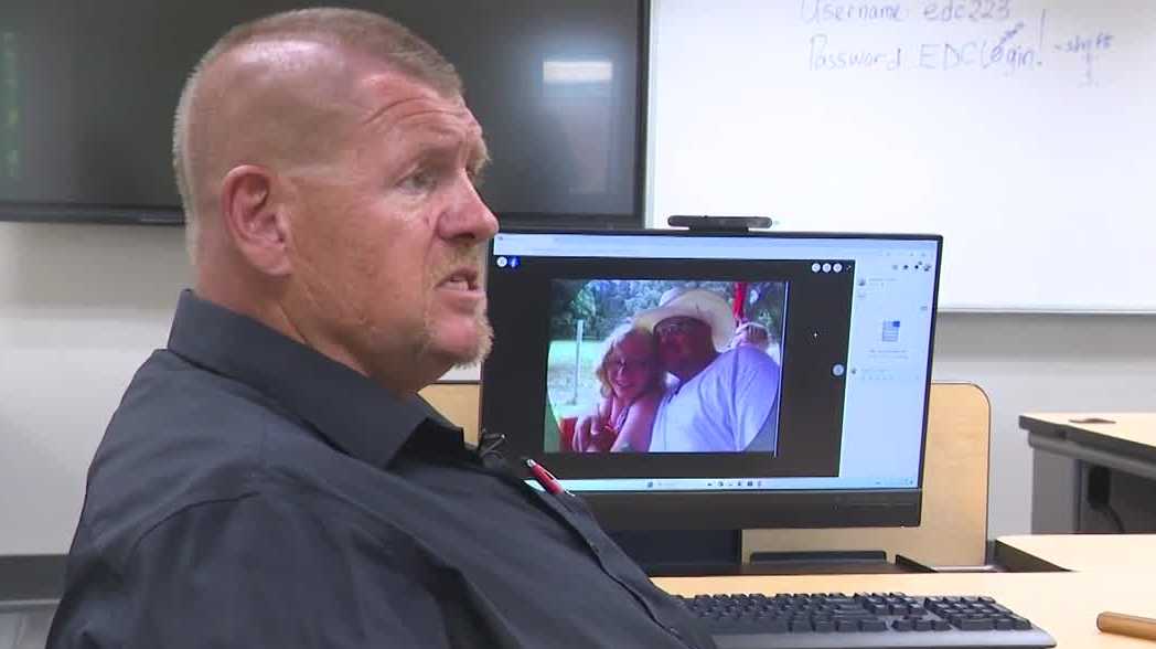 Des Moines man reconnects with daughter after decade apart, credits Evelyn K. Davis Center