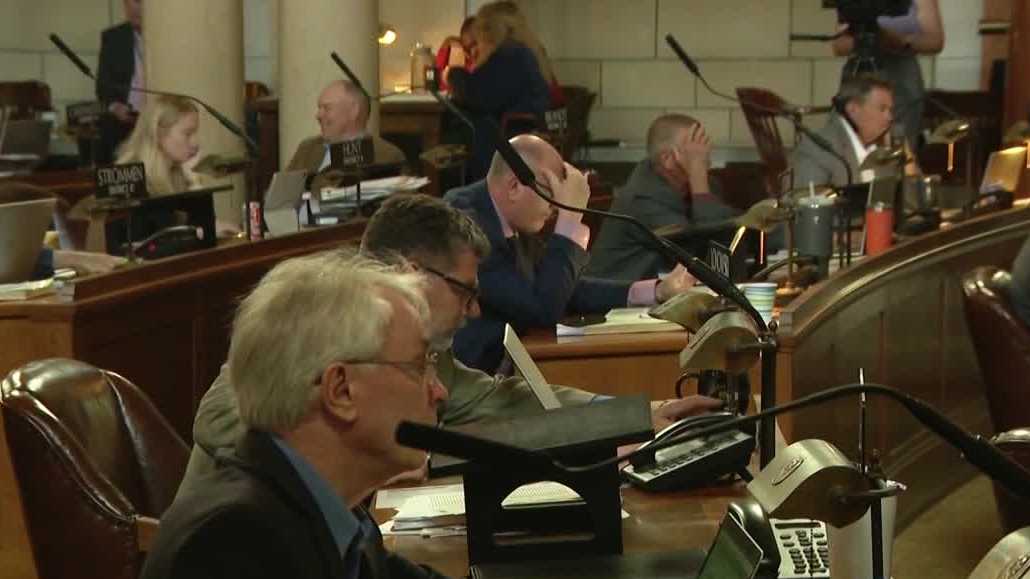 Top unresolved Nebraska political headlines to watch in 2026