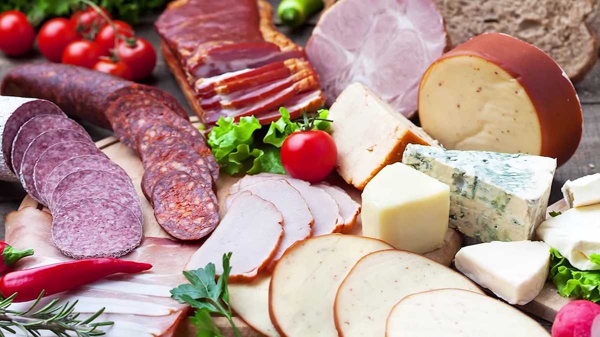 Listeria outbreak linked to deli meat, cheeses kills one Listeria outbreak linked to deli meat, cheeses kills one