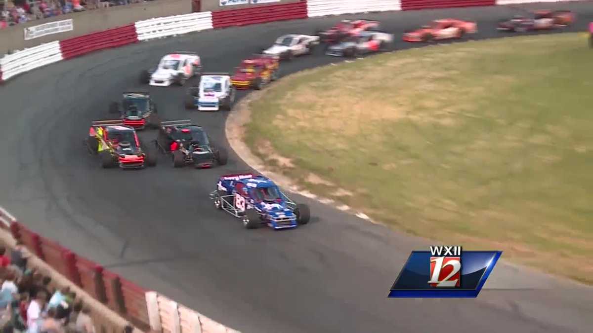 bowman gray stadium modifieds