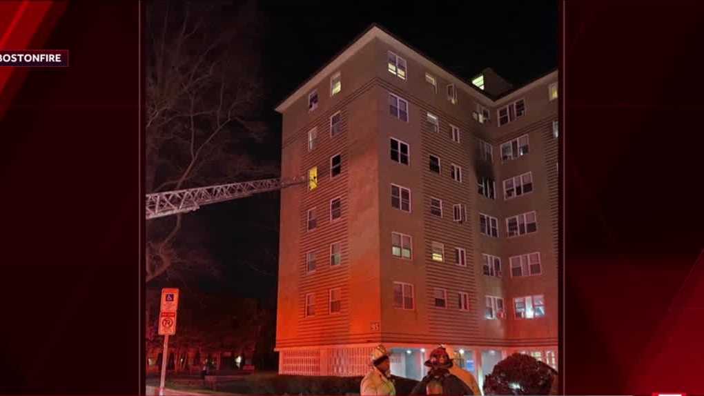Crews battle apartment building fire in Boston