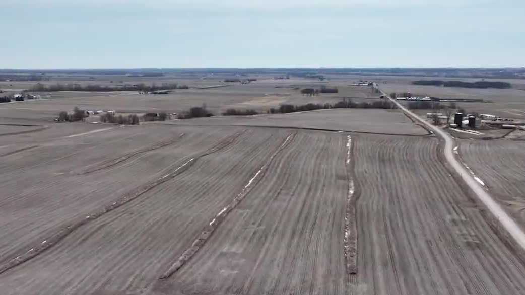 Iowa lawmakers at a standstill over pipeline fight that could shape  landowners' rights