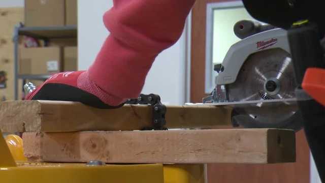 Stockton school works to fill electrician shortage through new program - Vimarsana News