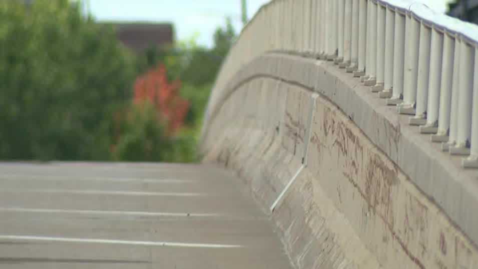 Des Moines reopens Fleur Drive bridge months ahead of schedule