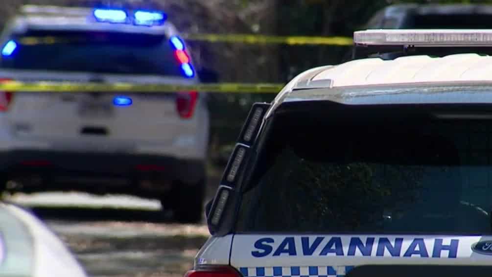 Troopers investigate Savannah crash after police chase tied to stolen vehicle, armed robbery