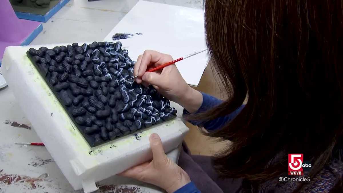Artist Lucy Kim uses bacteria, resin, and sand to challenge visual perception