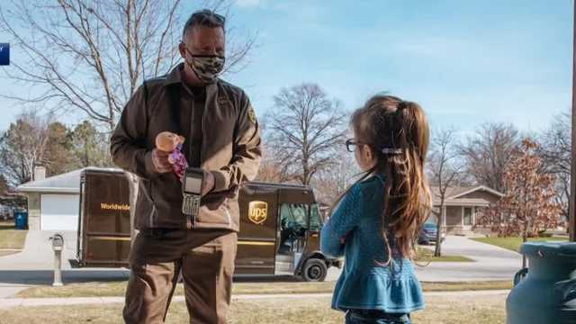 Unlikely friendship: 5-year-old girl, UPS driver share special bond - Vimarsana News