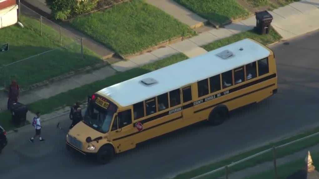 Metro council resolution aims to improve lighting at school bus stops