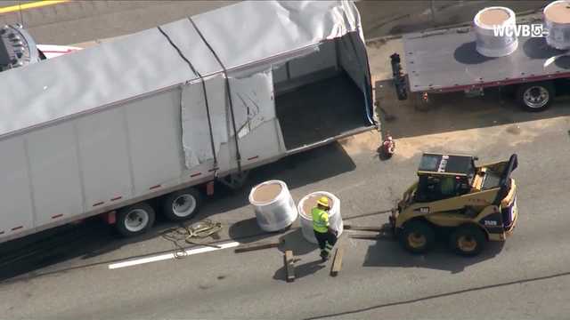Tractor-trailer crash on Mass. Pike causes 9 mile backup - Vimarsana News