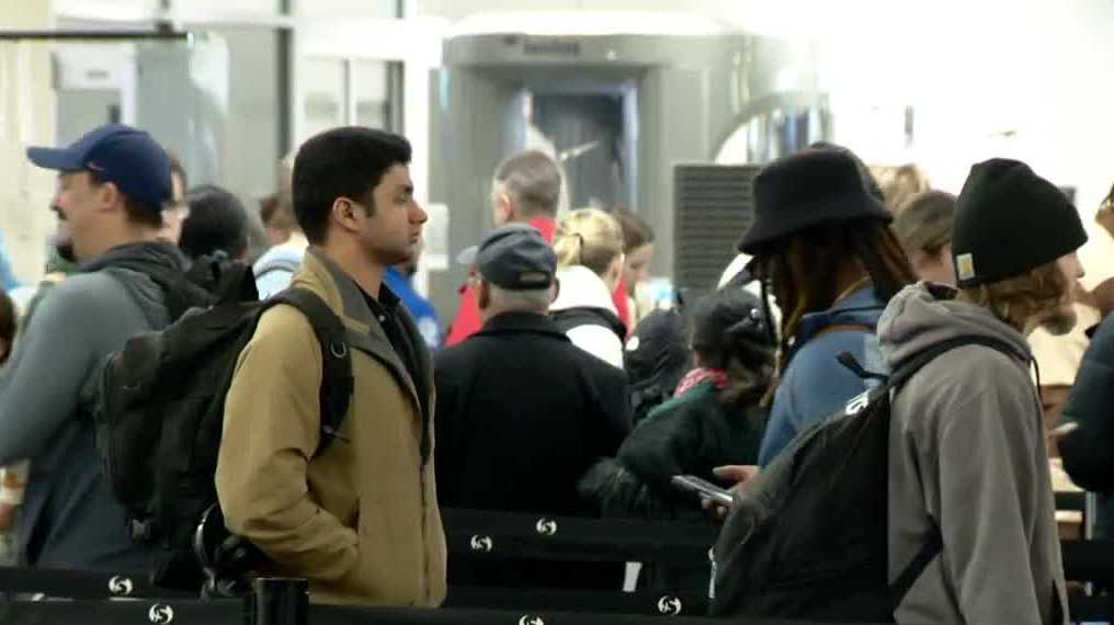 Sacramento airport travelers experience some shorter lines amid holiday rush