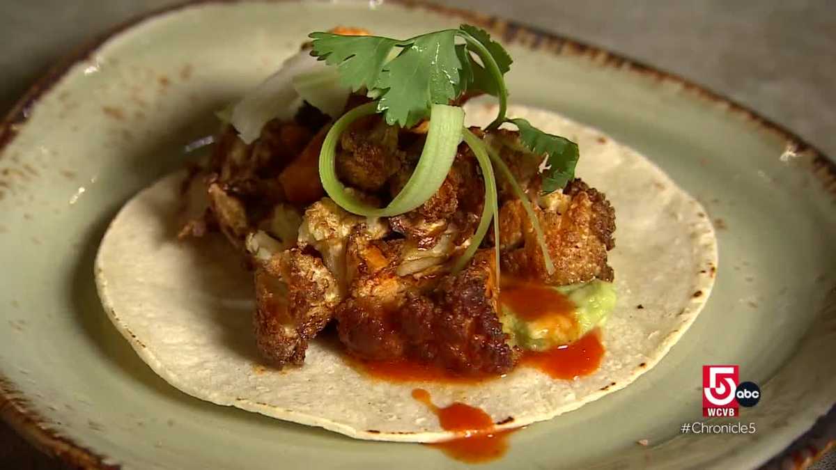 Burro Bar and Papi’s Stuffed Sopapillas are reworking standard Mexican road foods