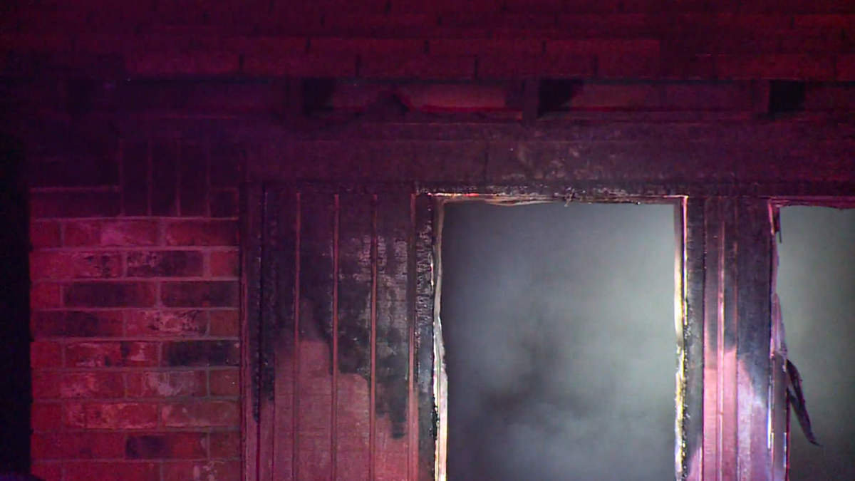 Oklahoma City crews battle fire at home on northwest side - KOCO