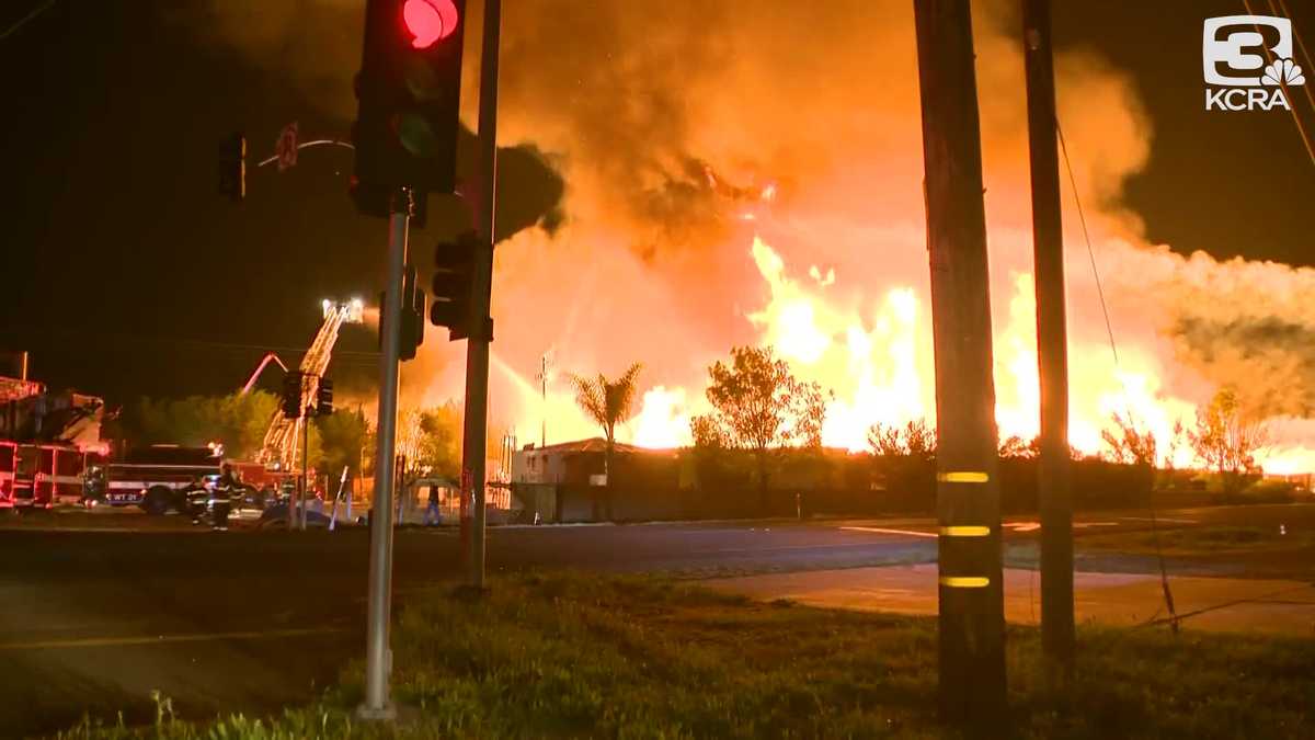 Watch flames shoot up during Tracy-area recycling plant fire