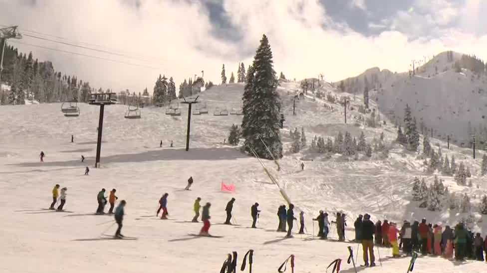 Skiers flock to Sierra resorts after fresh snowfall