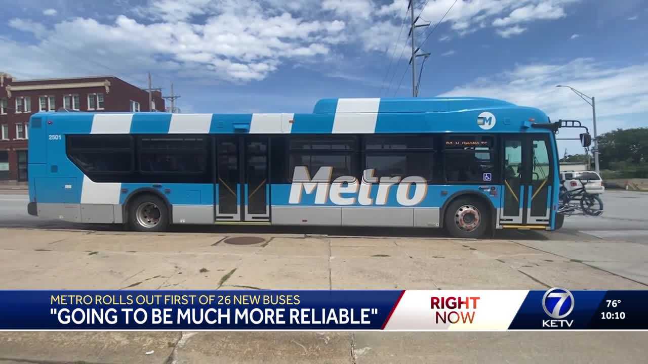 Metro rolls out Omaha's newest bus, anticipates replacing nearly a quarter of its fleet this year