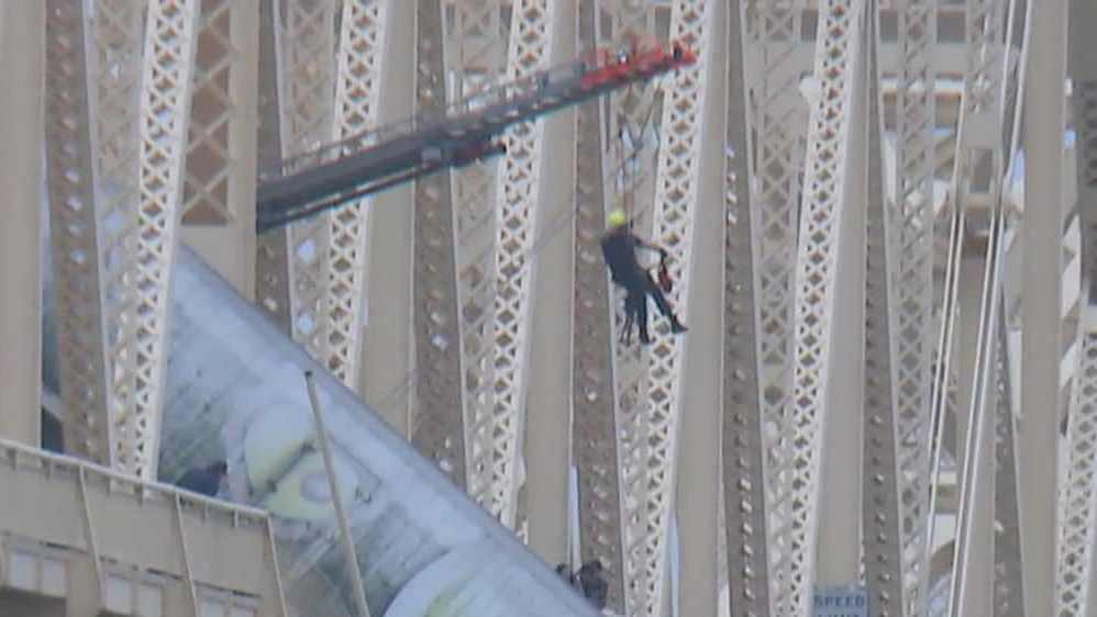 Louisville firefighter recounts heroic rescue on Clark Memorial Bridge