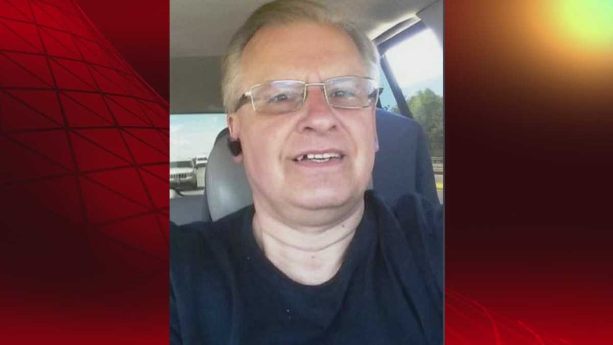 Police officer accused of sexting on duty resigns