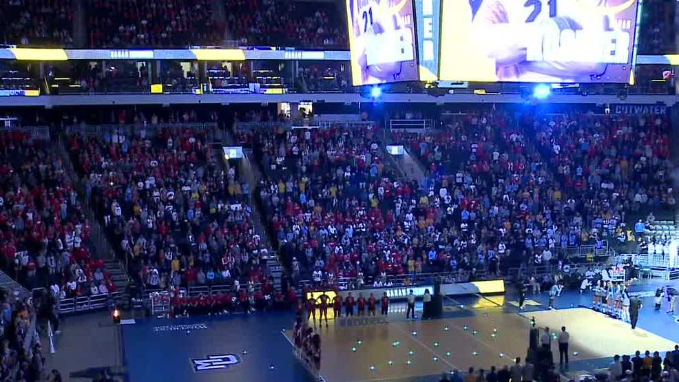 Marquette, Wisconsin women's volleyball match breaks attendance record