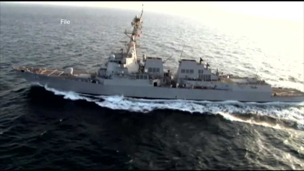 2 small U.S. naval crafts enter Iranian waters