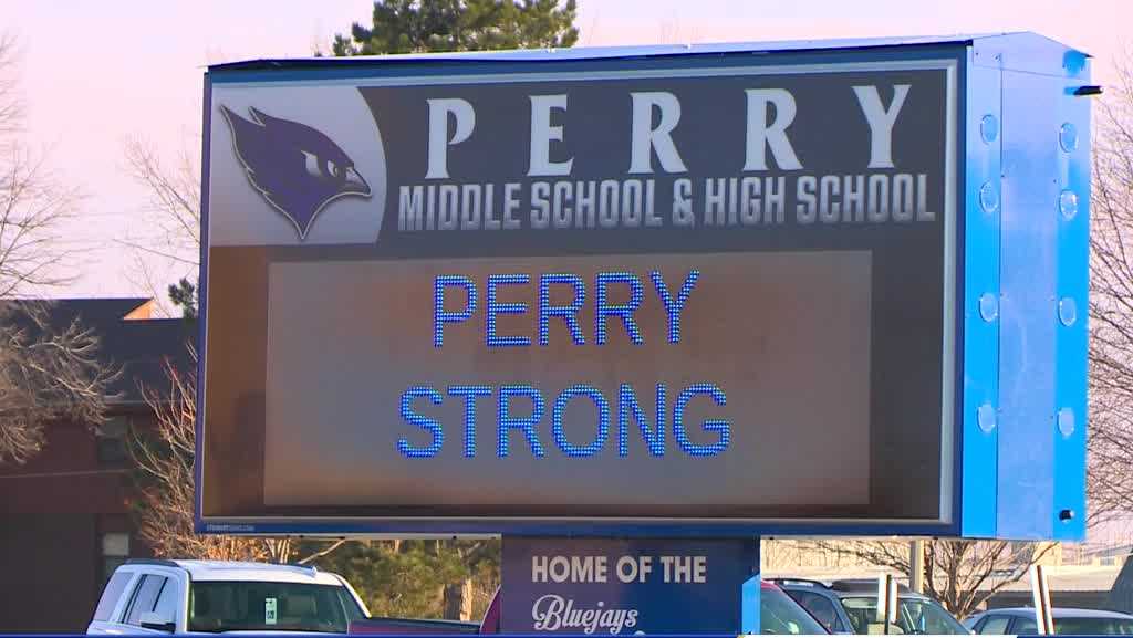 Discussion at Perry School board meeting includes search for new principal