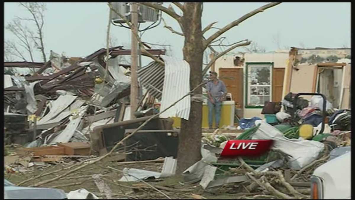 Deadly tornadoes touch down in central Arkansas