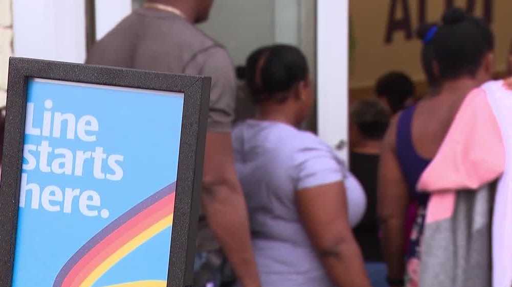 Aldi opens in Immokalee, ending nearly a year without a local grocery store in t...