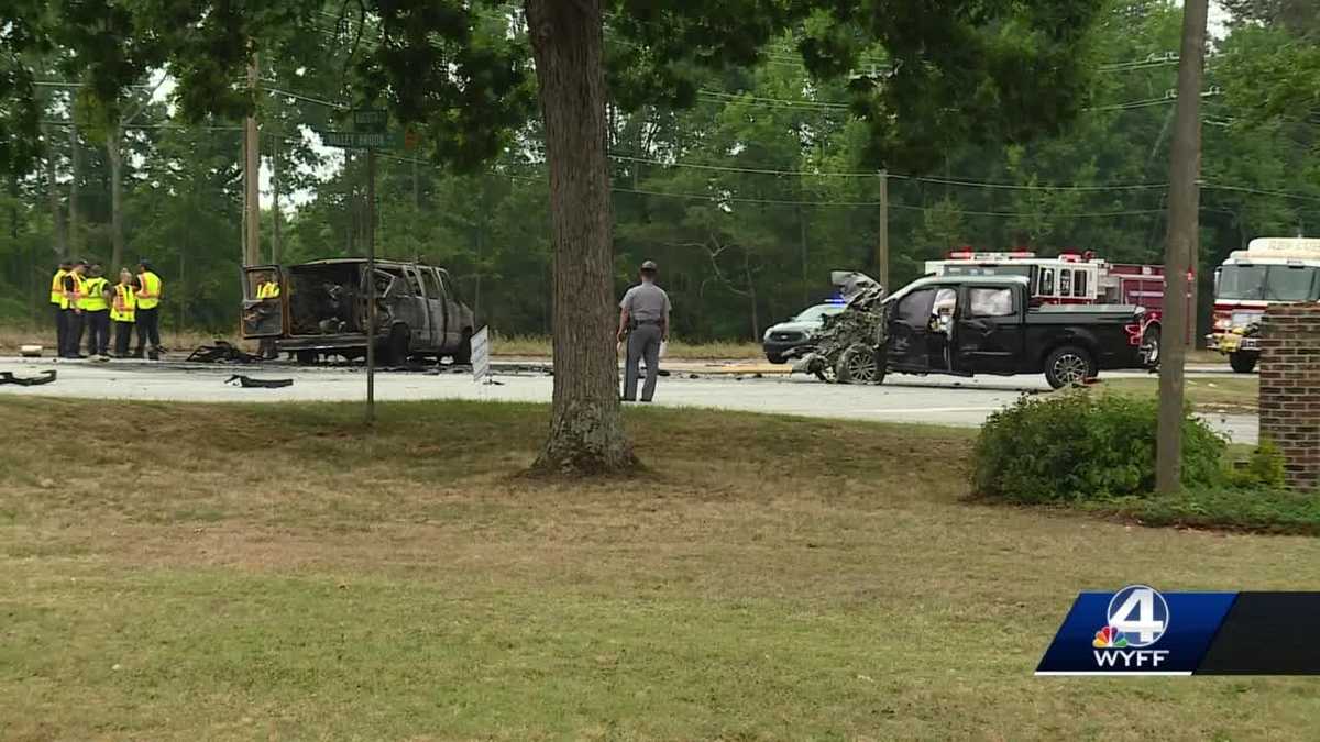 Greenville Deputy injured in crash