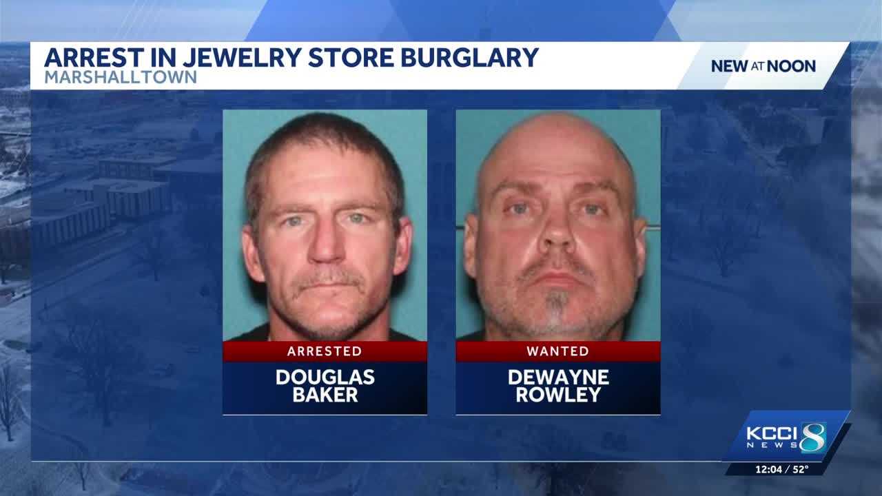 One suspect in Marshalltown jewelry store heist arrested, another still wanted