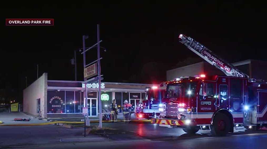 Fire heavily damages Overland Park restaurant; bookstore damaged by smoke