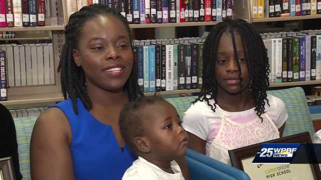 Single mom of four achieves her academic dreams with the help of a Florida library - Vimarsana News