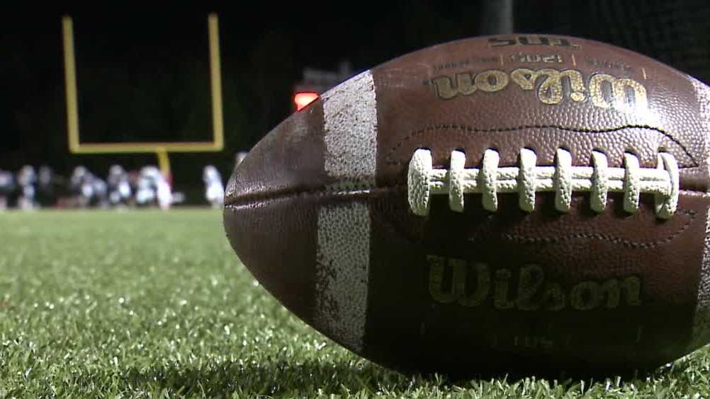 Girl quarterback starts Pewaukee High School's game