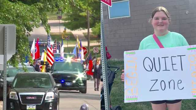 Confrontation over 'quiet zone' in Indianola parade - Vimarsana News