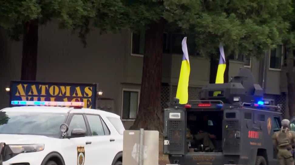 Student dies after being shot at Natomas High School; Sacramento police search for another student