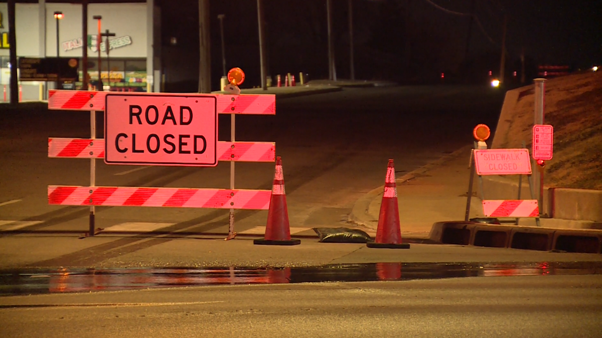 Oklahoma City crews work to repair water main break