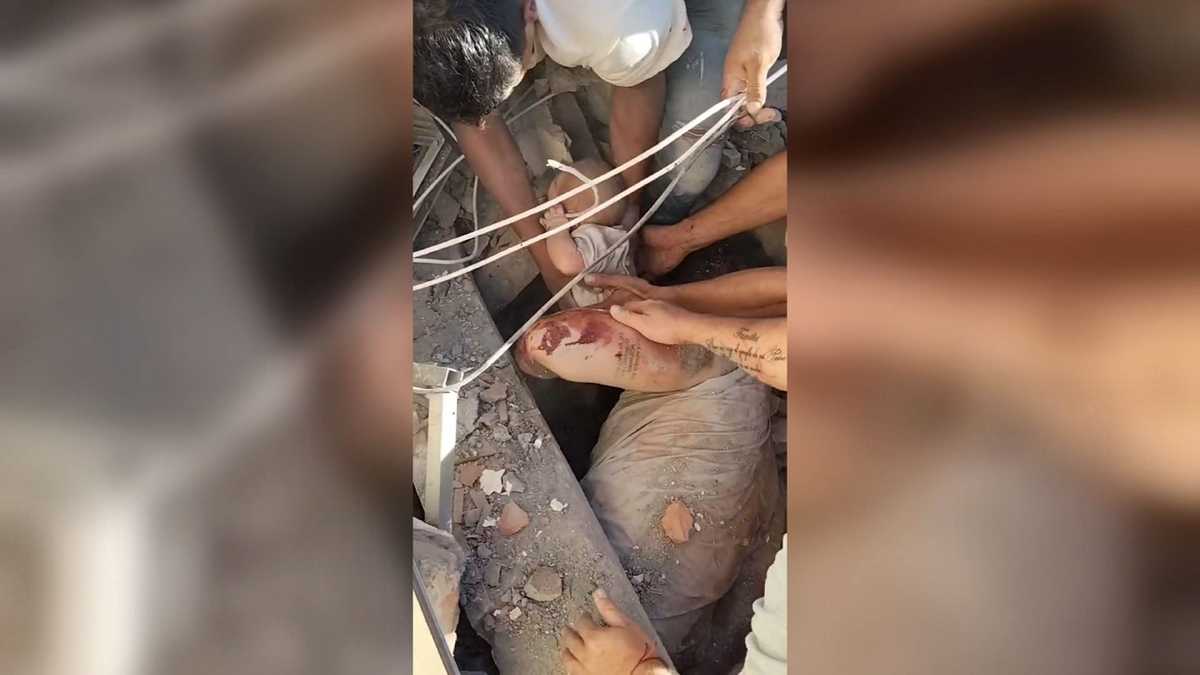 Video shows baby being pulled from Colombia earthquake rubble  WLWT