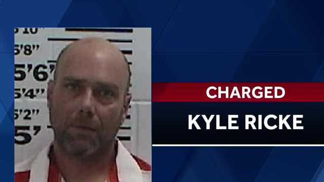 Man accused of murder in Algona police officer's death pleads not guilty - Vimarsana News