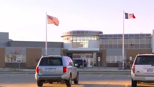Police say they recovered gun from Waukee student's backpack - Vimarsana News