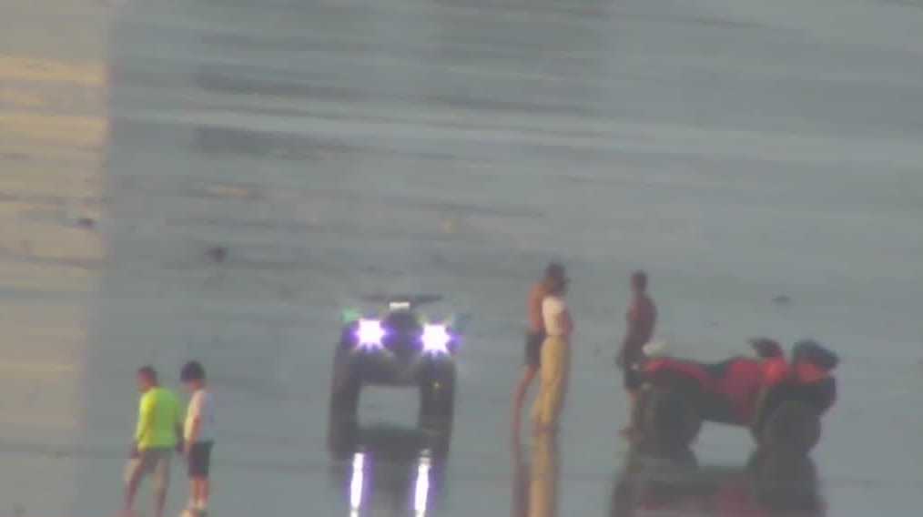 New Hampshire school mourns student who died after being pulled from water off Hampton Beach