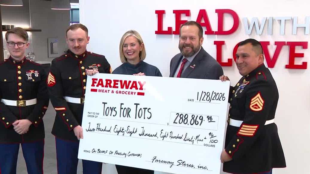 Fareway presents check for $289K after round up campaign