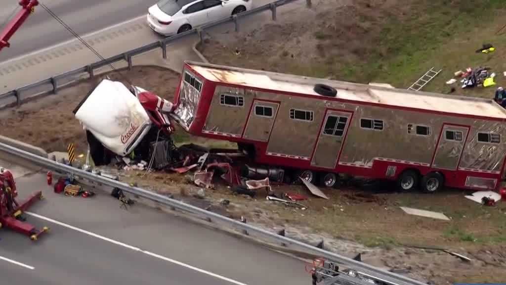 Emergency crews describe chaotic horse trailer crash in Nelson County - Vimarsana News