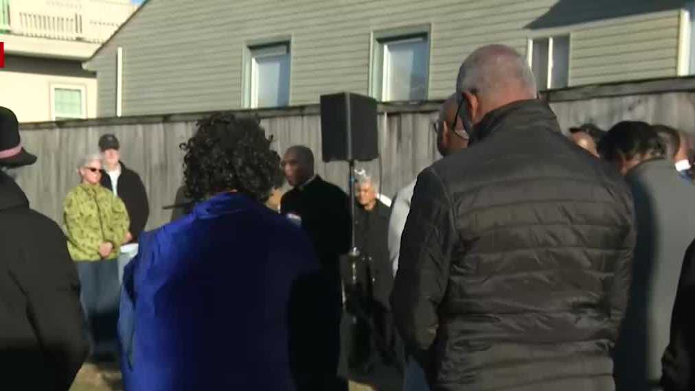 New Orleans community prays for healing after shooting at Dooky Chase