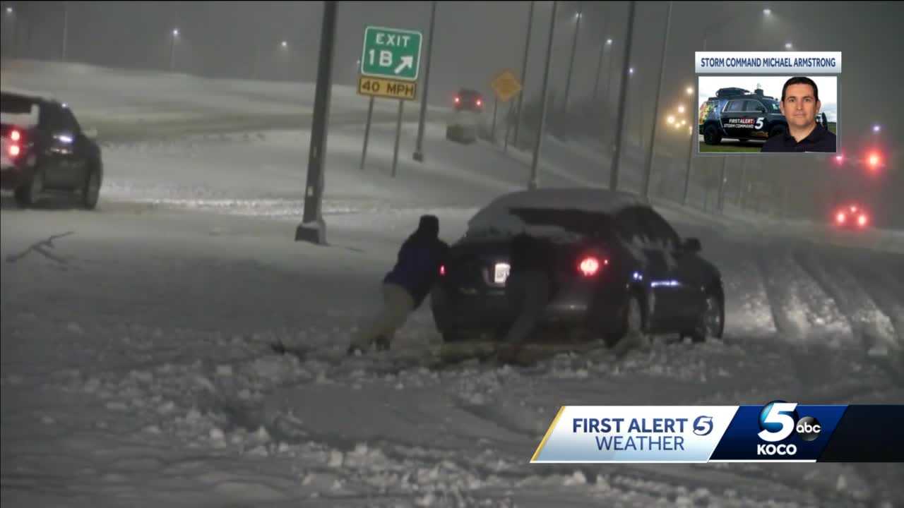 KOCO 5 Field Meteorologist Michael Armstrong helps driver stuck in snow - Vimarsana News