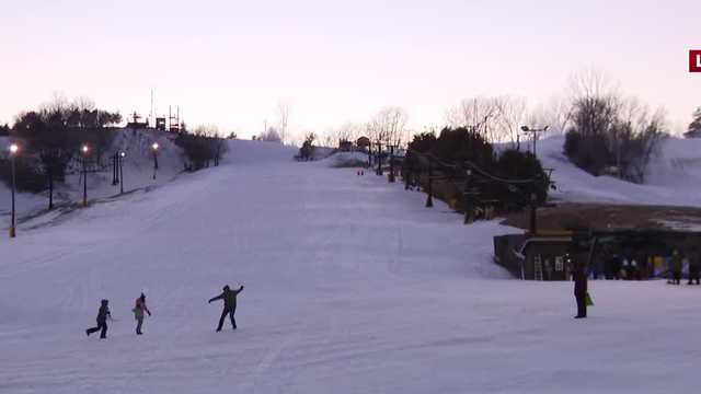 Mount Crescent to stay open for Presidents Day after successful night of making snow, drop in temperatures - Vimarsana News