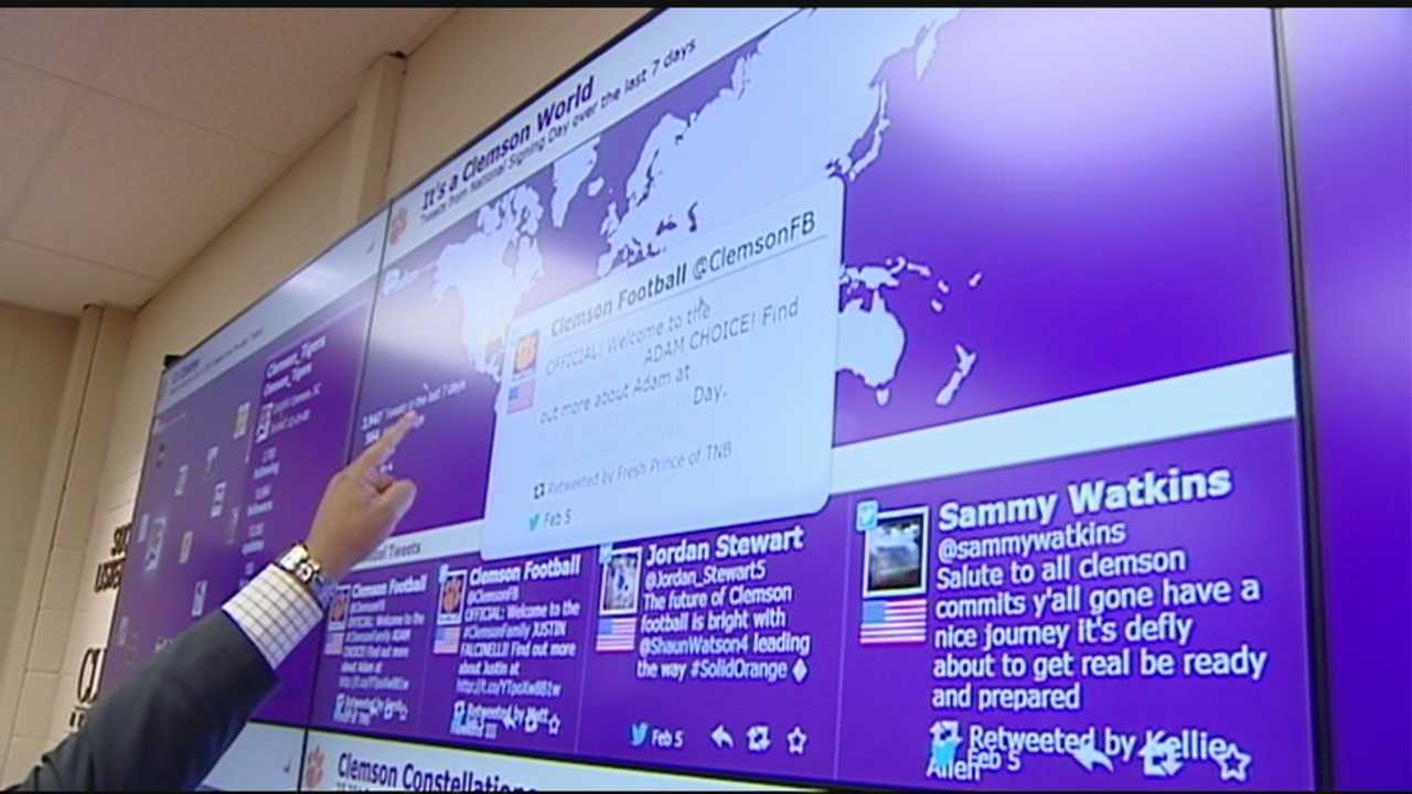 Clemson students monitor National Signing Day trends