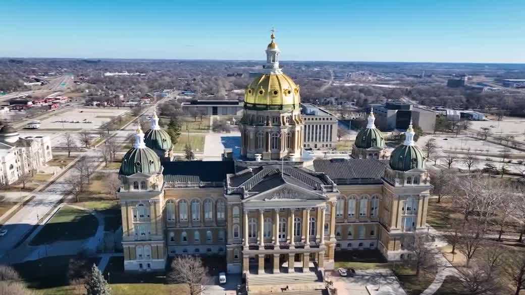 Democrats seek to lock in IPERS with Iowa constitutional amendment